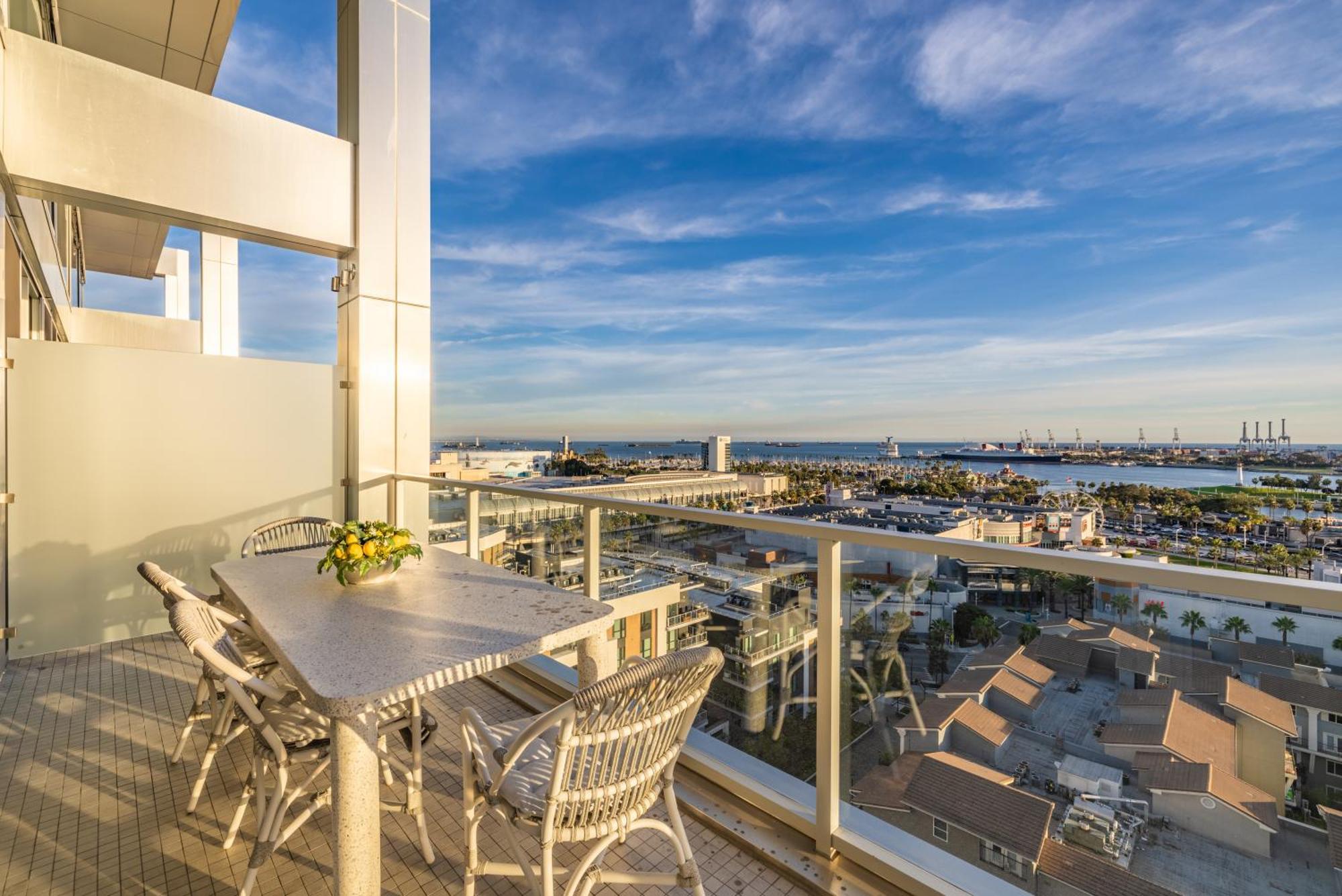 @ Marbella Lane - Penthouse W/ City & Ocean Views 롱비치 외부 사진